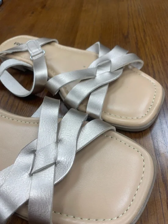 Sandals - Picture 3 of 5